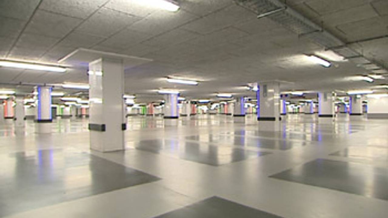 De parkeergarage aan het Pieter Vreedeplein
