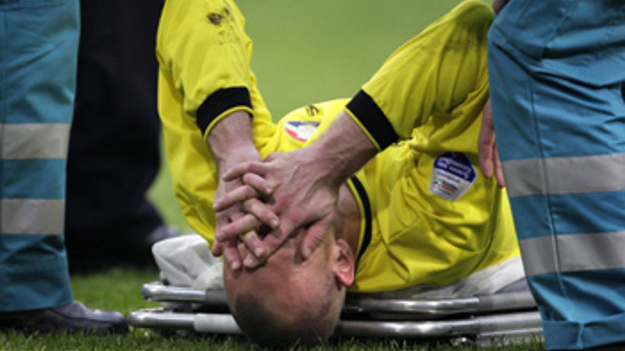 Aerts heeft op de training zijn enkelbanden gescheurd (foto: ANP).