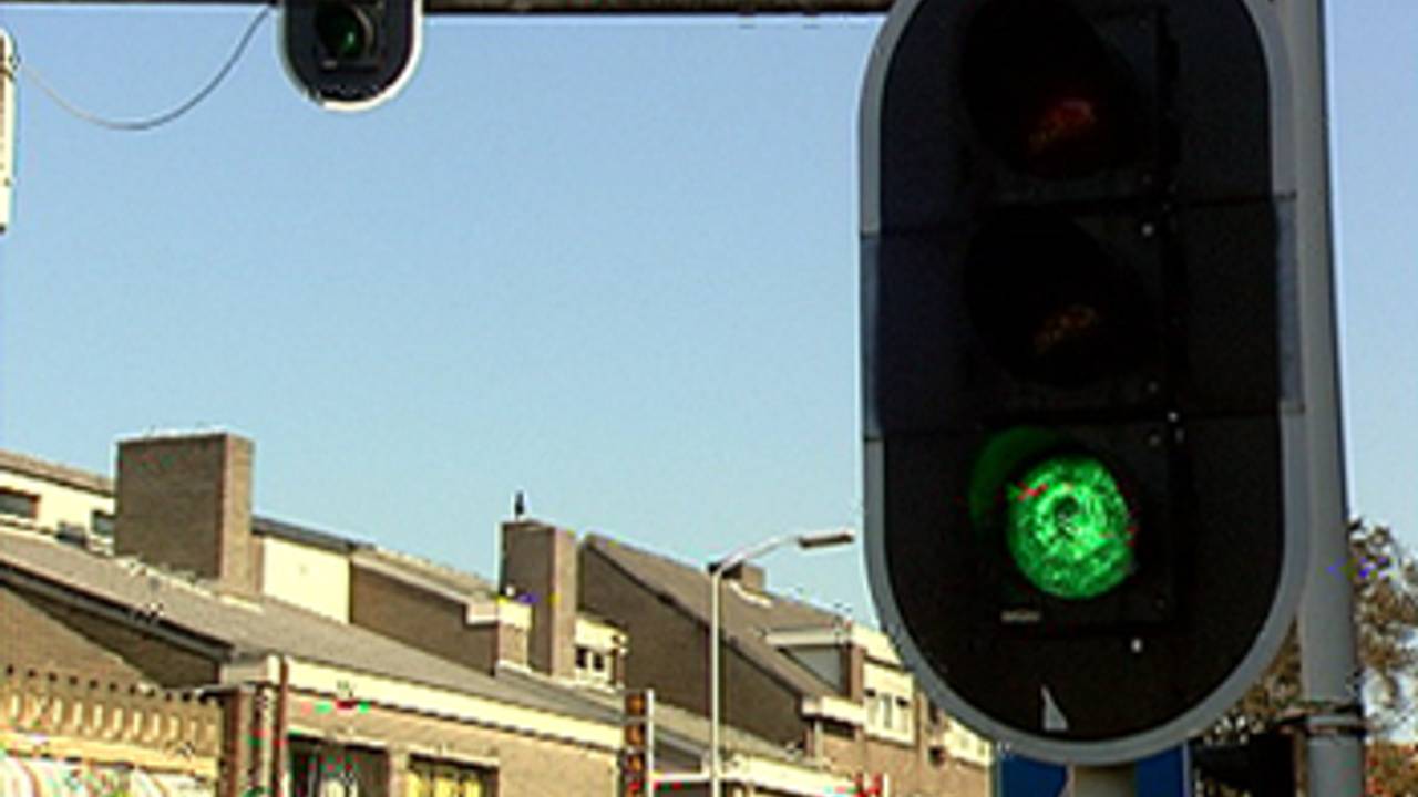 De proef moet ervoor zorgen dat auto's vaker groen licht hebben.