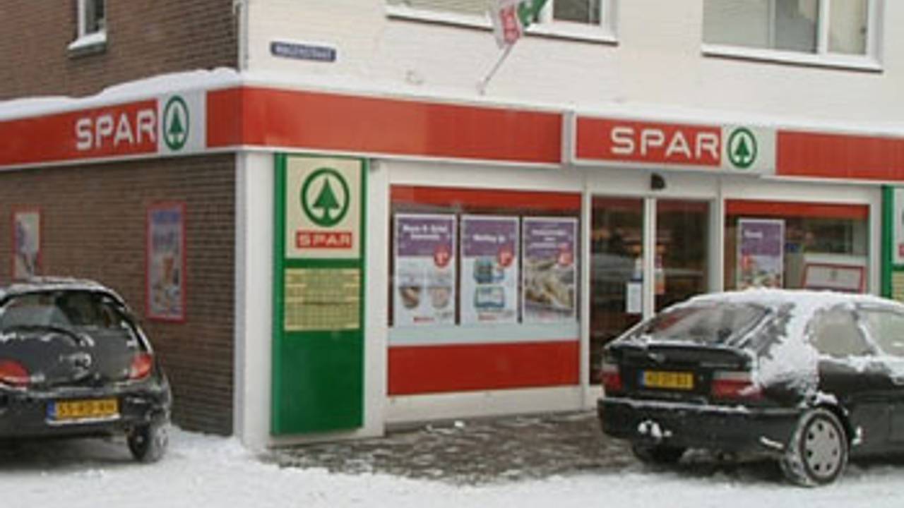 De man liet het kindje in het kinderzitje achter in een supermarkt in Zevenbergen.