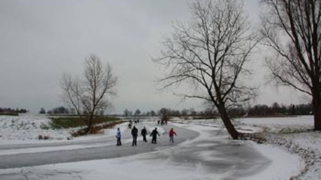 Fijn voor schaatsers, maar vissen snakken naar adem.