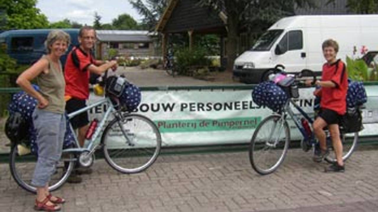 Het echtpaar Munster fietste voor het goede doel.