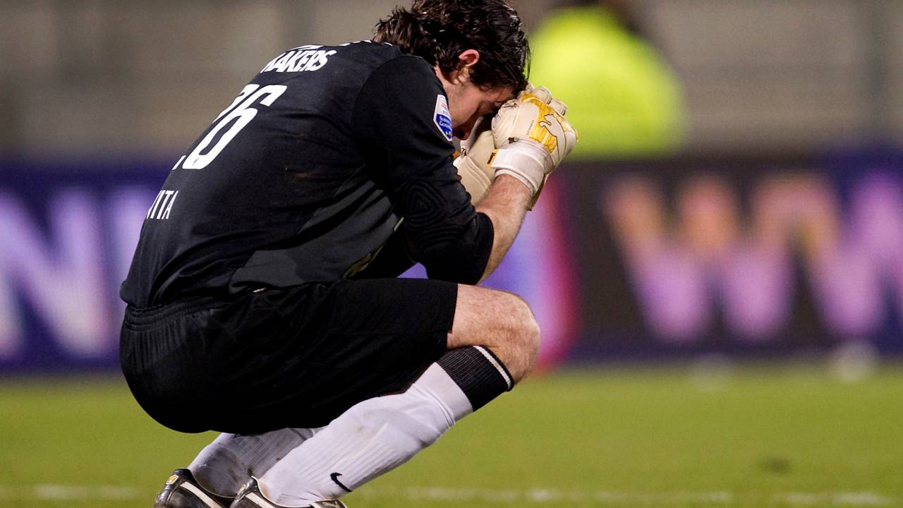 RKC-keeper Levita baalt van de late tegentreffer. (Foto: ANP)