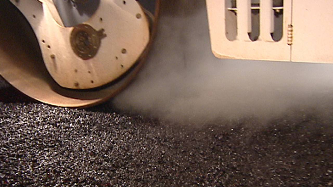 Close up van asfalteringsmachine