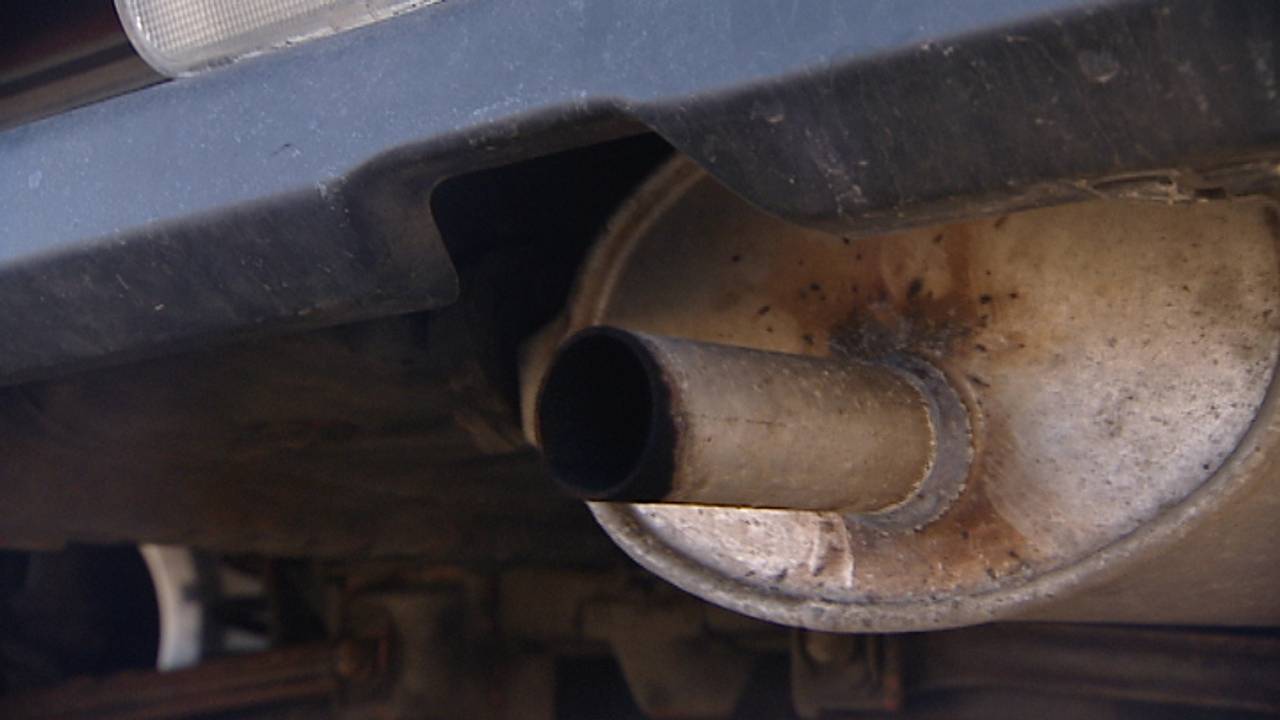 UITLAAT VAN AUTO