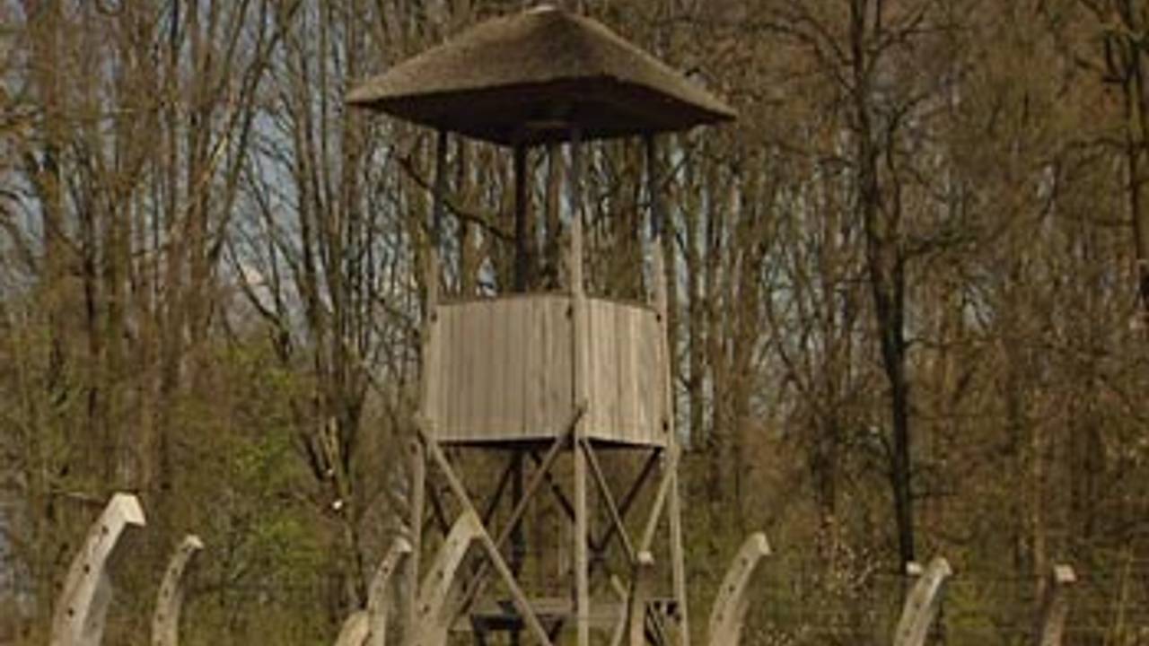 De wachttoren bij Kamp Vught.