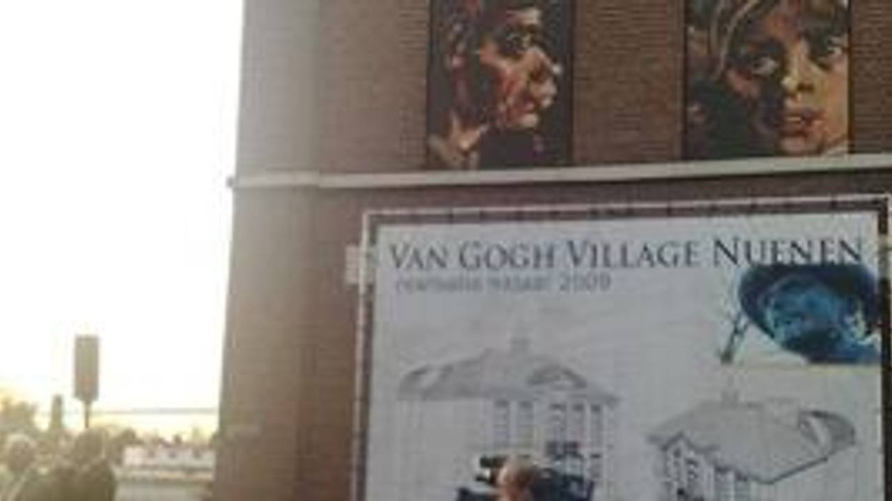 De bouw liep door de winter vertraging op.