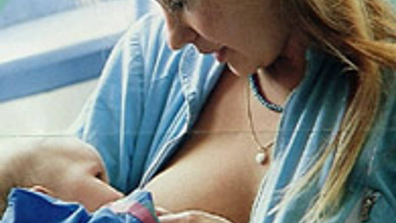 Borstvoedende moeder boos op Primark