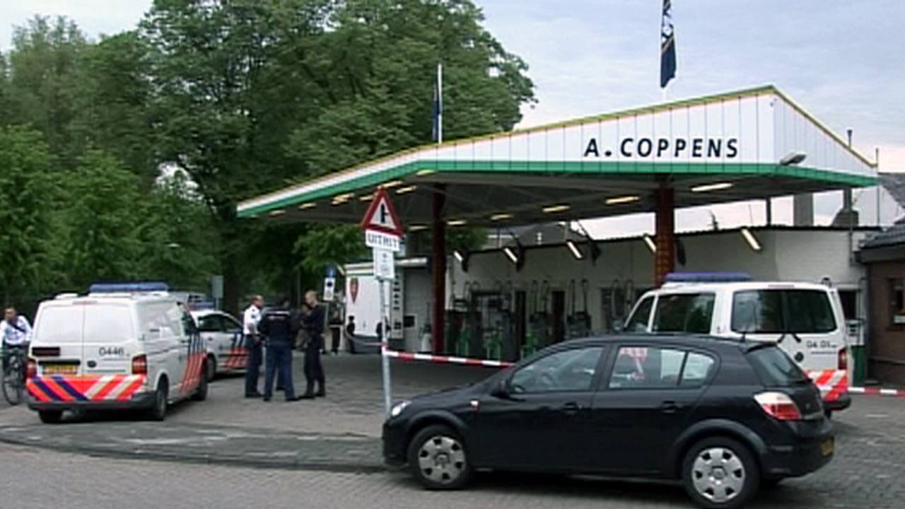 Politie-onderzoek na een gewapende overval op een tankstation in Waalwijk