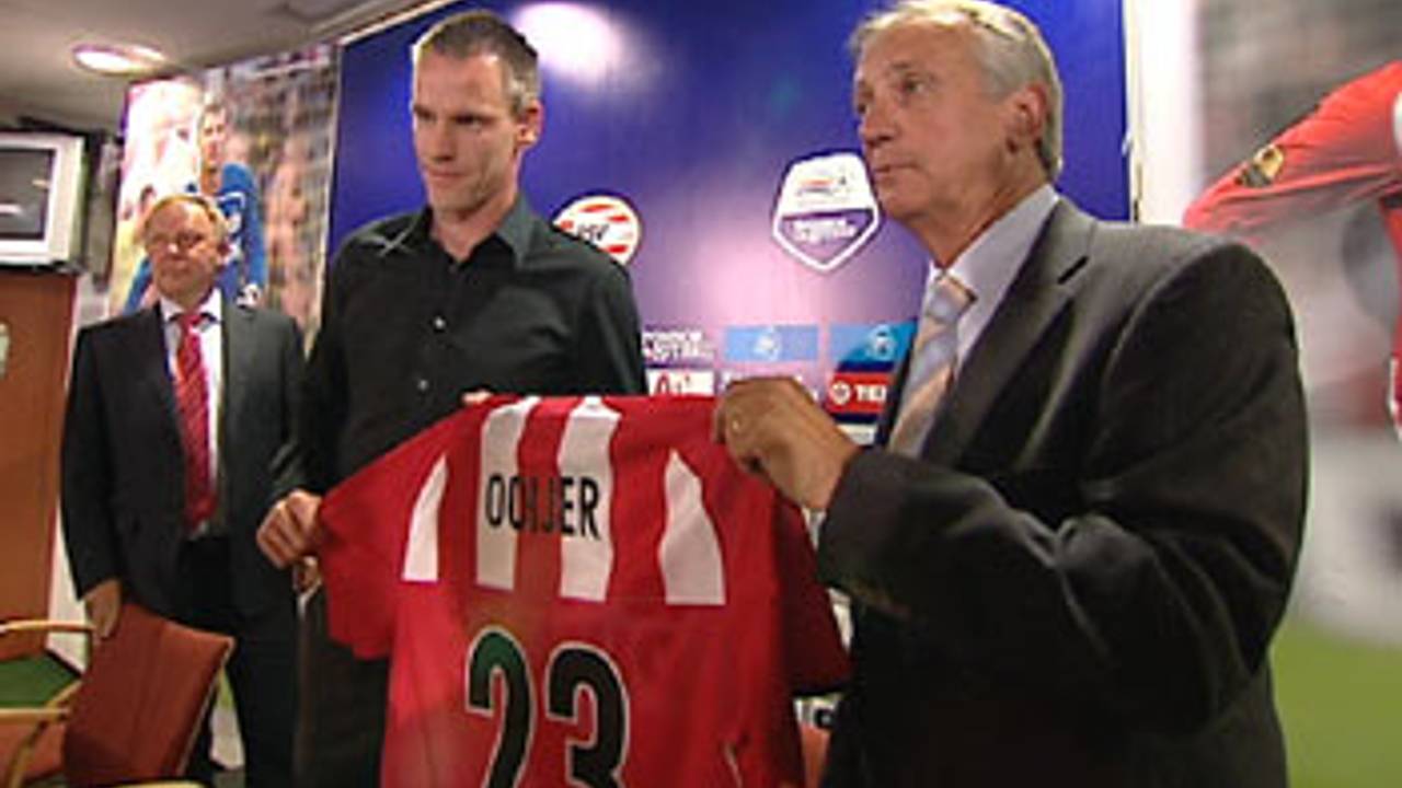 Ooijer werd vorig seizoen teruggehaald door PSV.