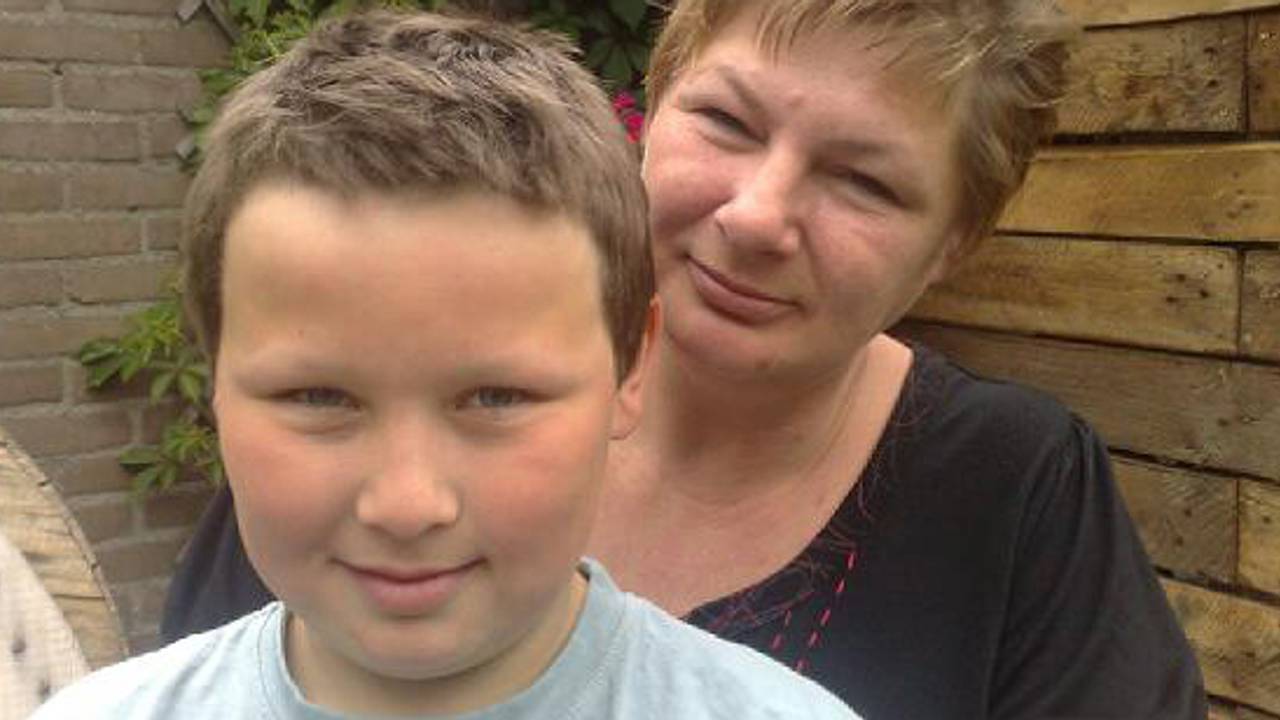 Luc Pels met zijn moeder Eef