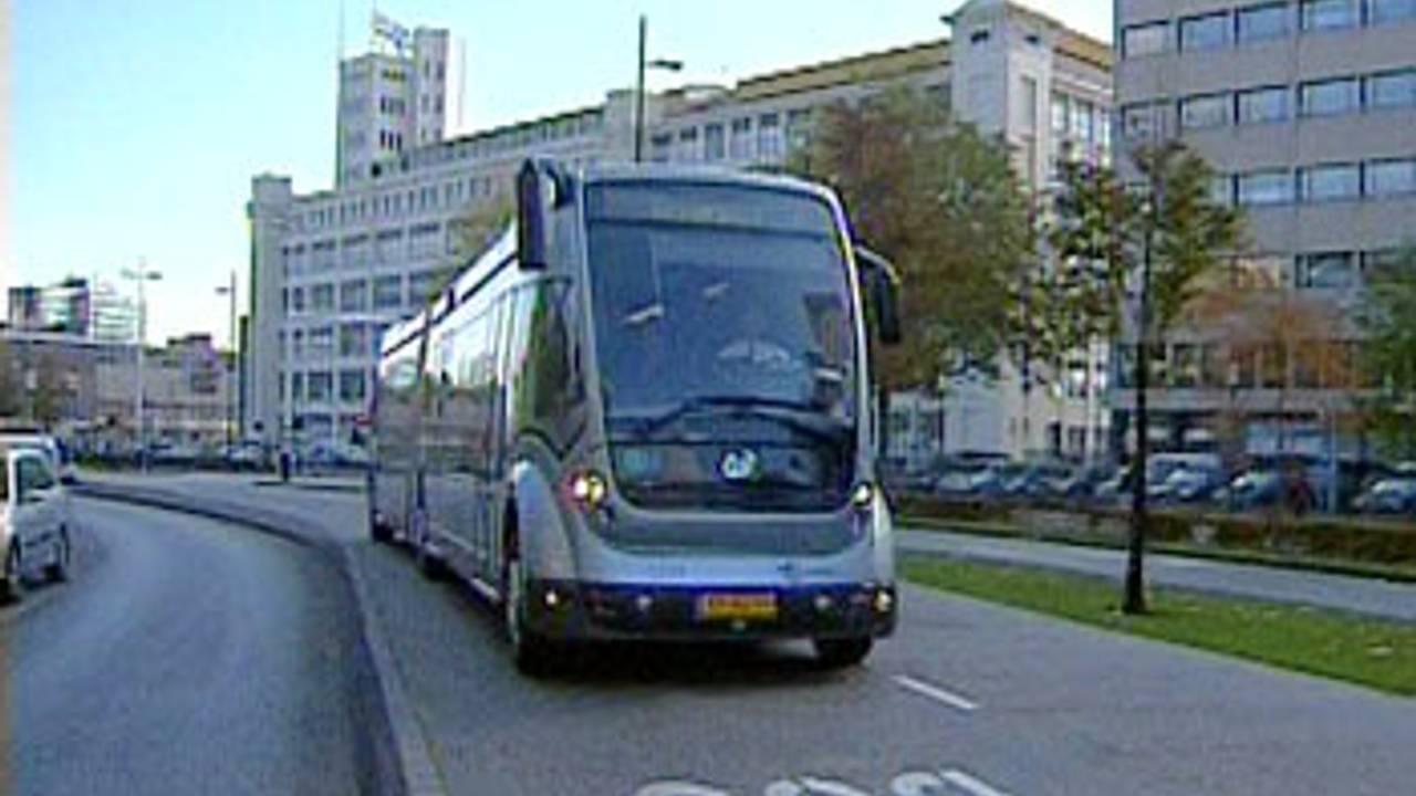 Een HOV-bus in Eindhoven