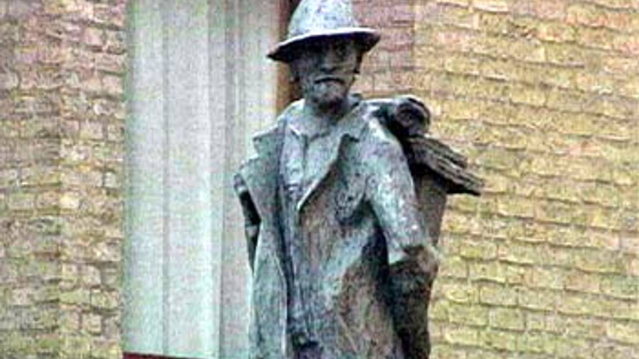 Standbeeld van Vincent van Gogh