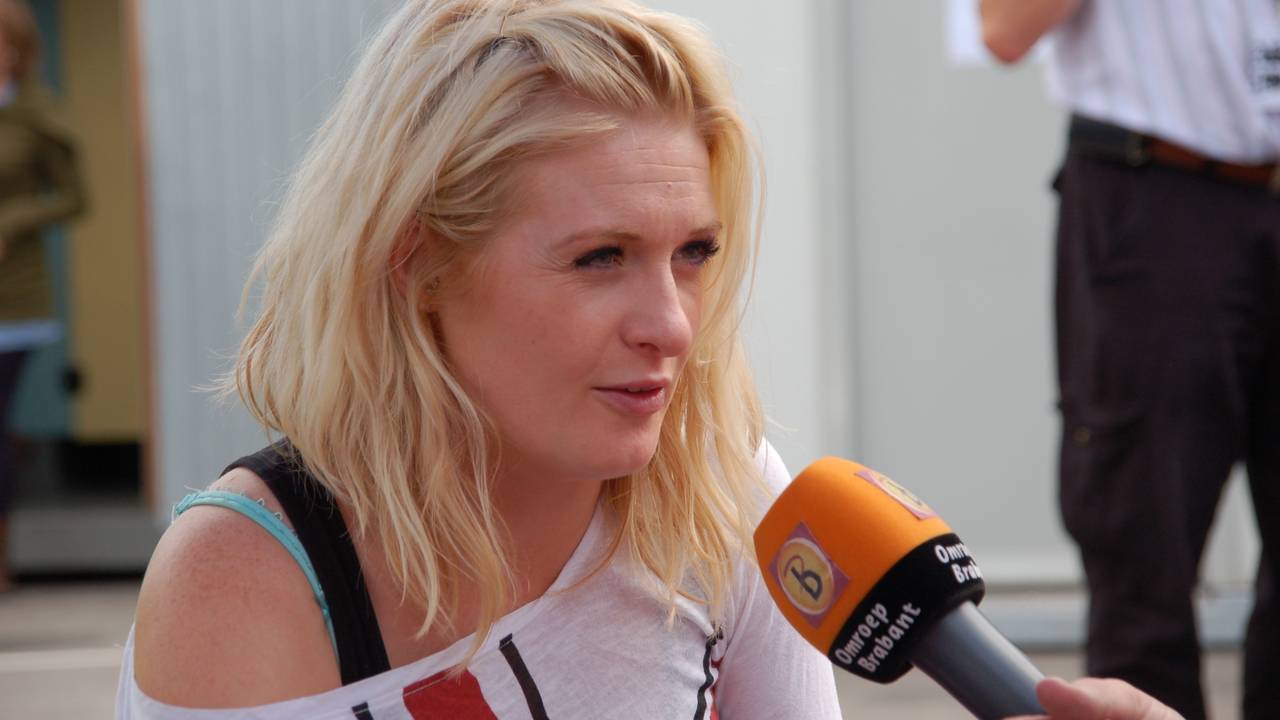 Guus Meeuwis heeft Miss Montreal uitgenodigd in zijn voorprogramma