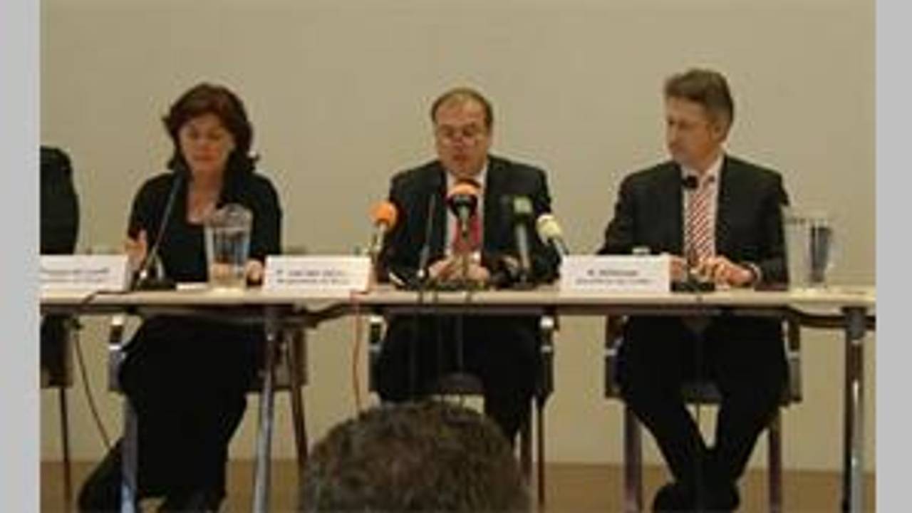Burgemeester Van der Velde na de arrestatie