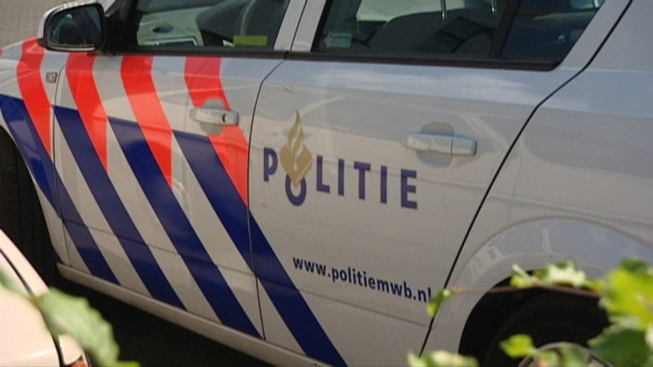De politie heeft een illegale houseparty in Ulicoten verijdeld