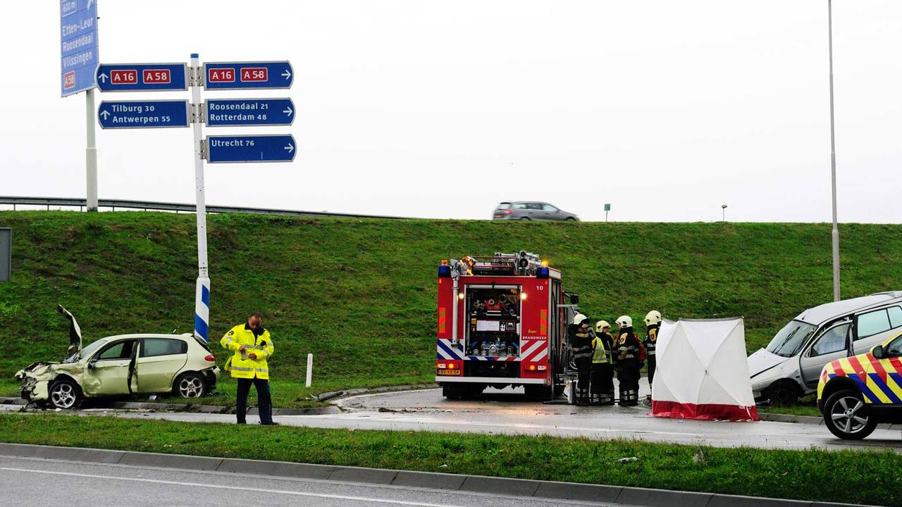 Twee Doden Bij Ongeluk Op Afrit A16 Breda - Omroep Brabant