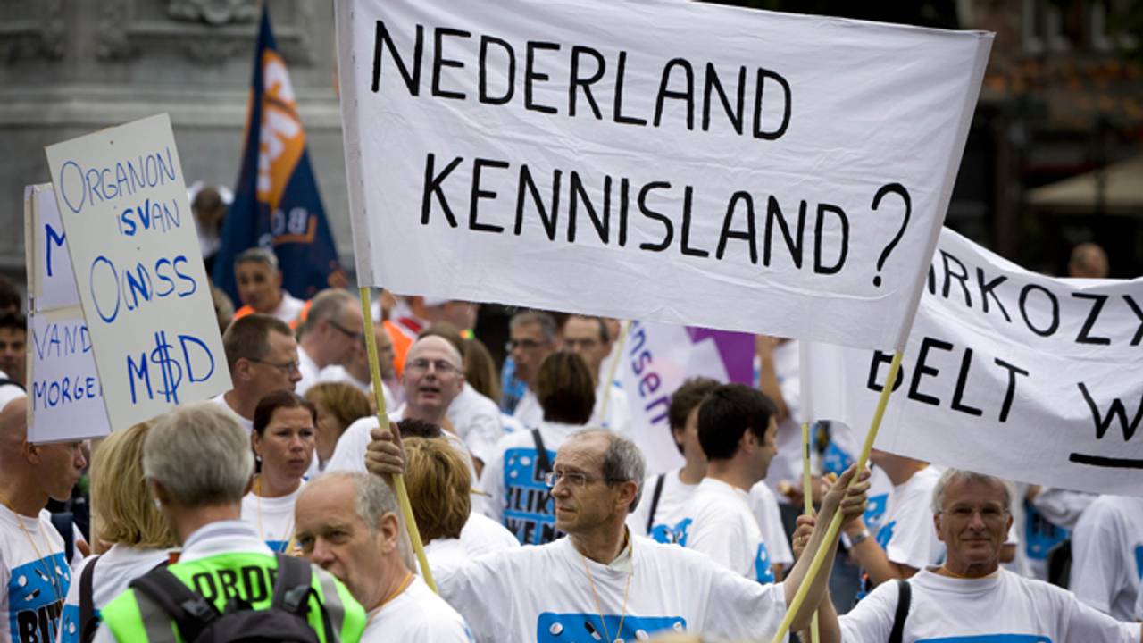 Protest tegen het massaontslag bij MSD (foto's: ANP)