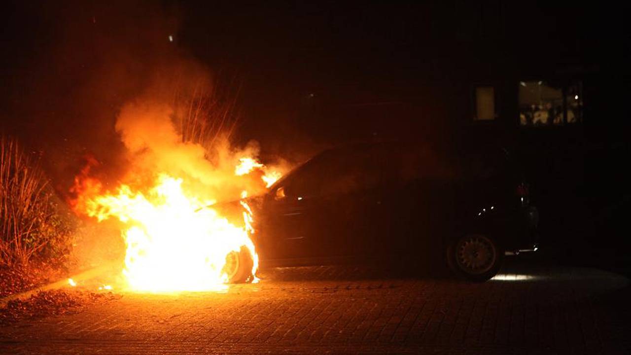 Auto uitgebrand in Dongen Omroep Brabant