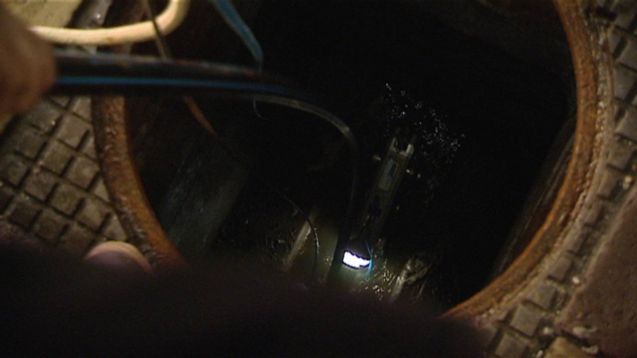 Gemeenten bezuinigen op onderhoud riool