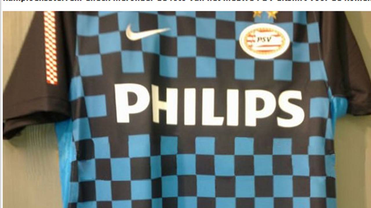 (Bron: Voetbalshirts.com)