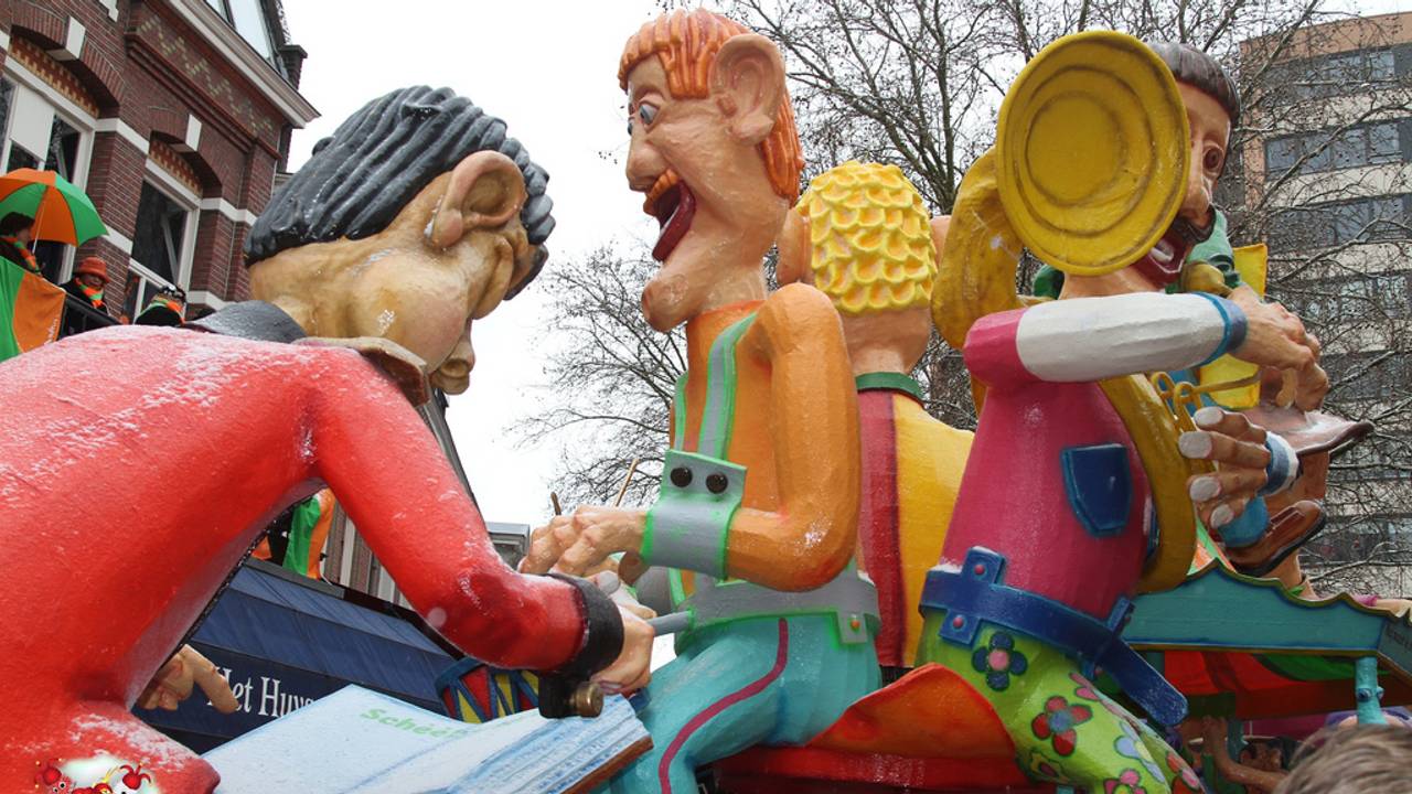 Carnaval barst los. Dit was Tilburg in 2010.