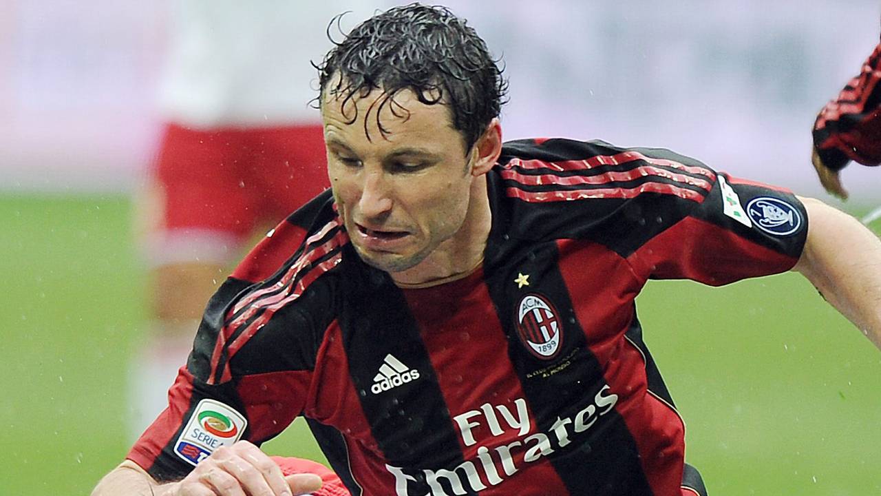 AC Milan wil Van Bommel graag behouden (foto: ANP).