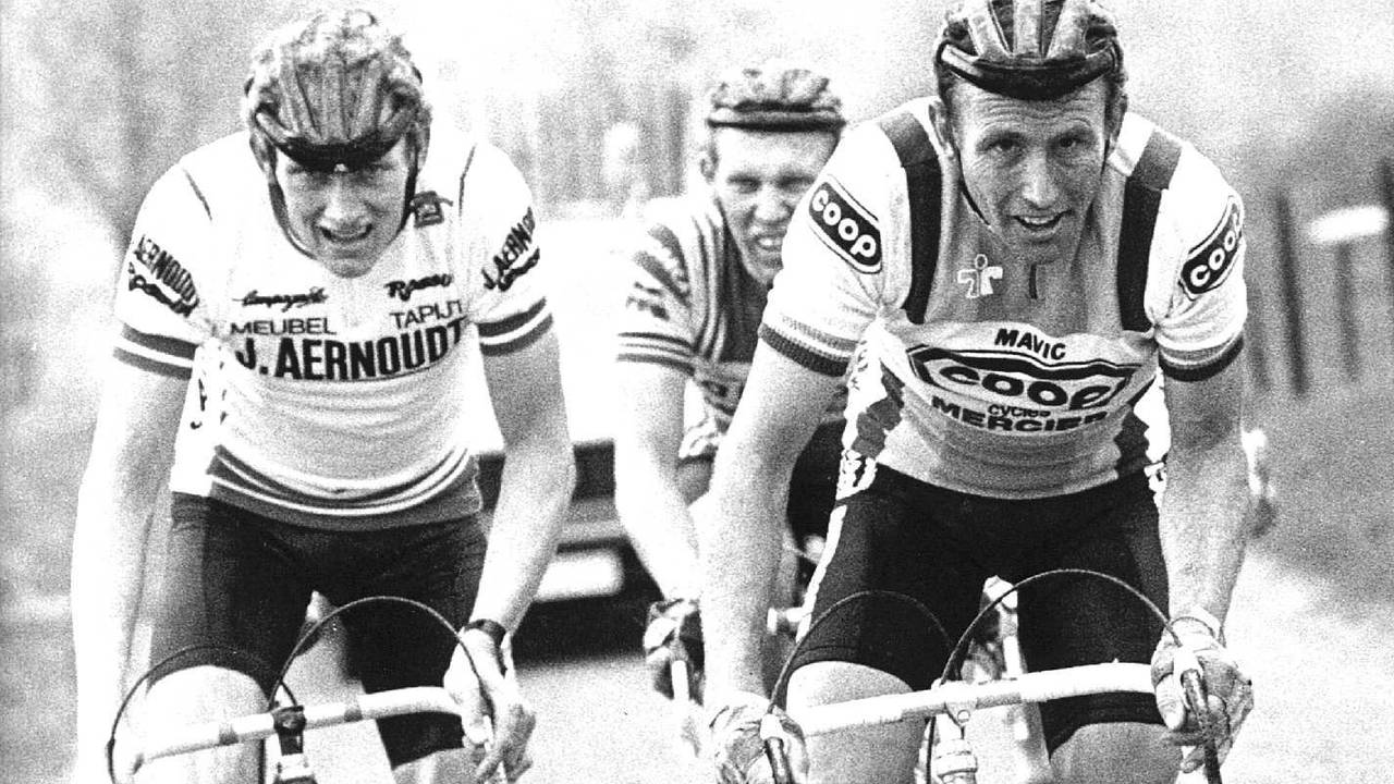 Adrie van der Poel links, naast Joop Zoetemelk en Phil Anderson (foto: ANP).