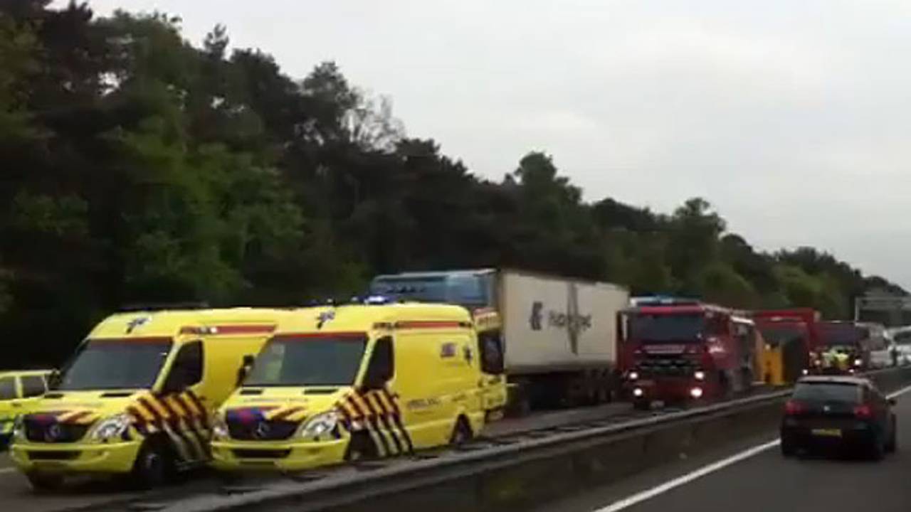 Op de A67 gebeuren geregeld ongelukken, vaak door drukte.
