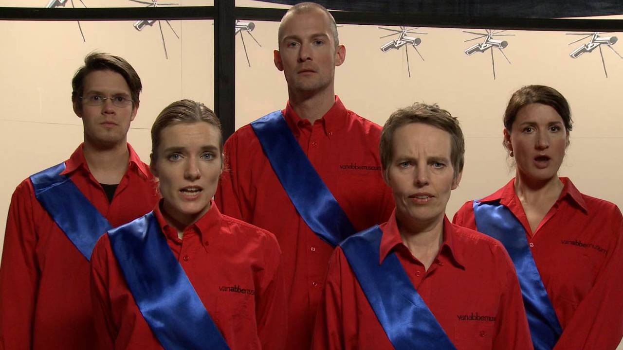 Het koor van suppoosten van het Van Abbe.