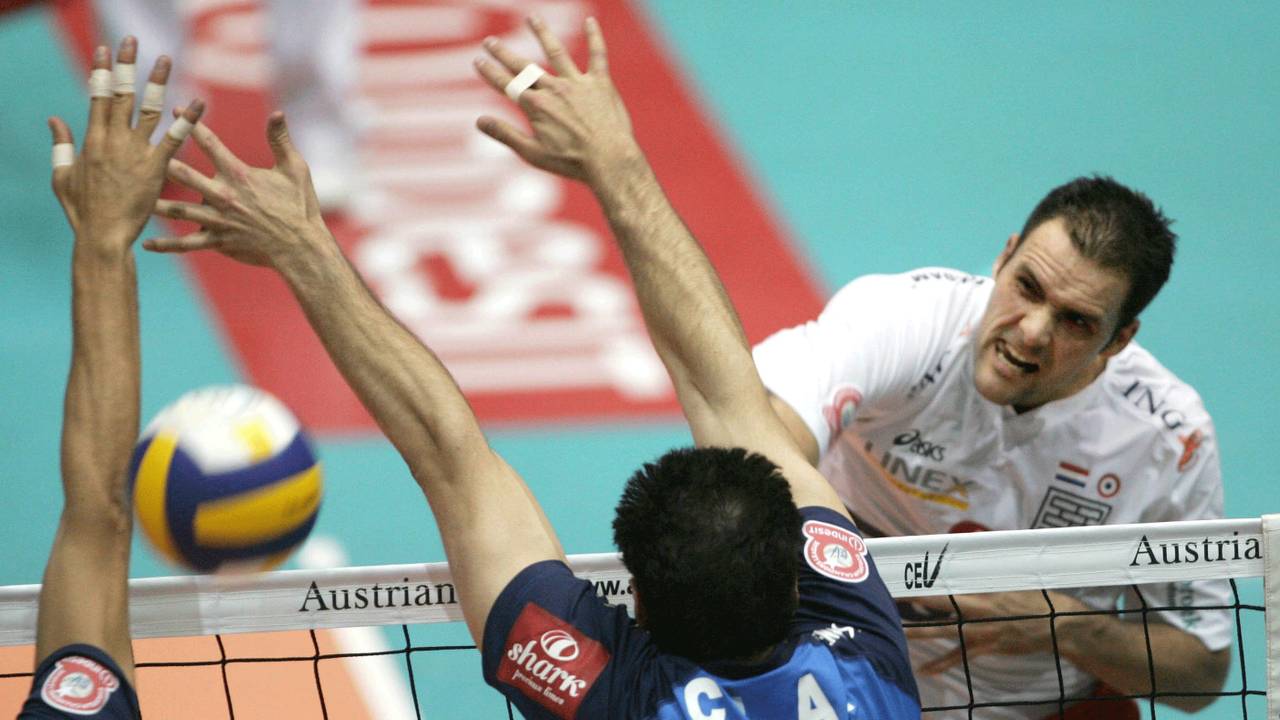 Allan van de Loo (rechts) in actie (foto: ANP).