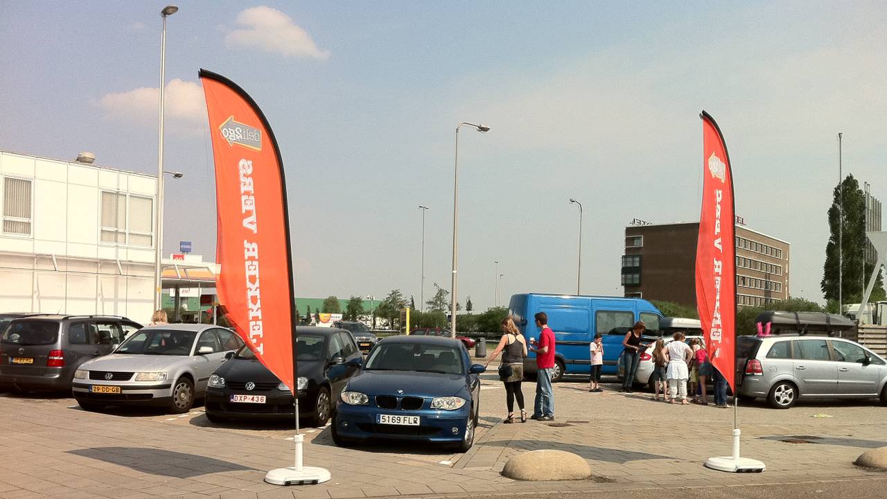 Vakantiegangers op grensovergang Hazeldonk