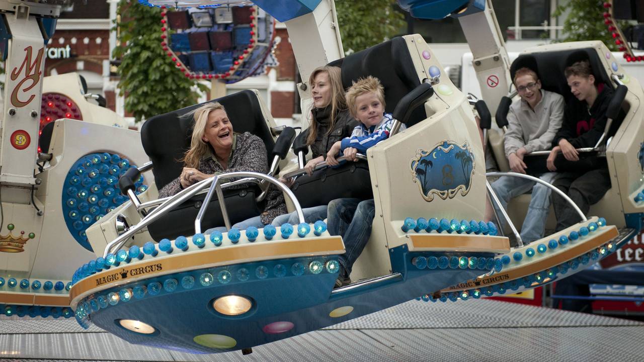 Even was het 'minder uitbundig' op de kermis. (ANP)