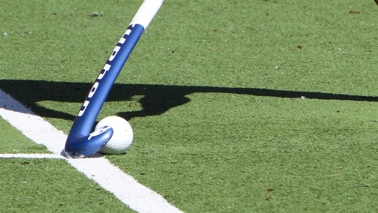Twee hockeyclubs moeten nog 2 seconden spelen
