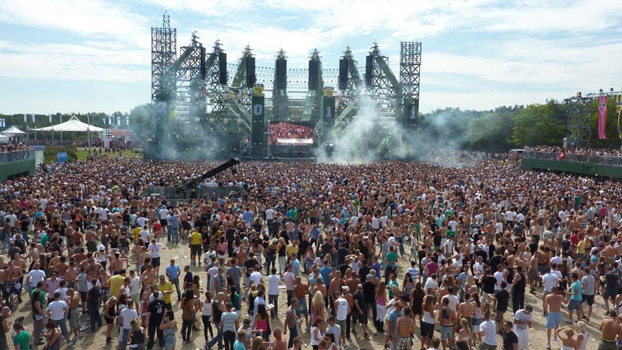 Hoofdpodium van Decibel in 2011