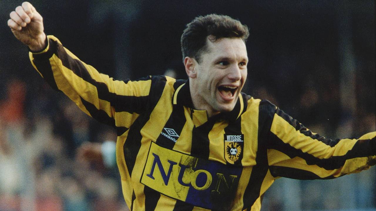 Hans Gillhaus was onder meer actief voor Vitesse (Foto: ANP)