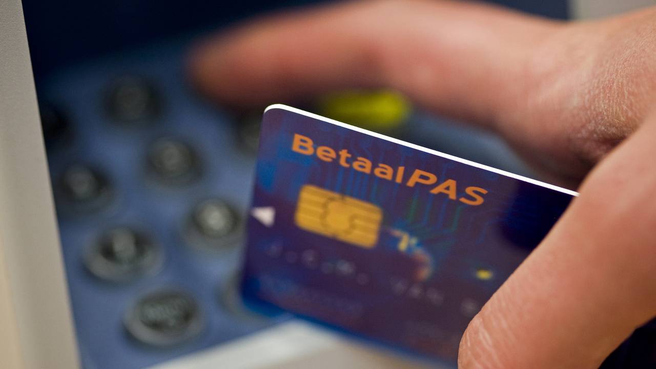 Een tiener is opgepakt nadat ze een hoogbejaarde man oplichtte (archieffoto).