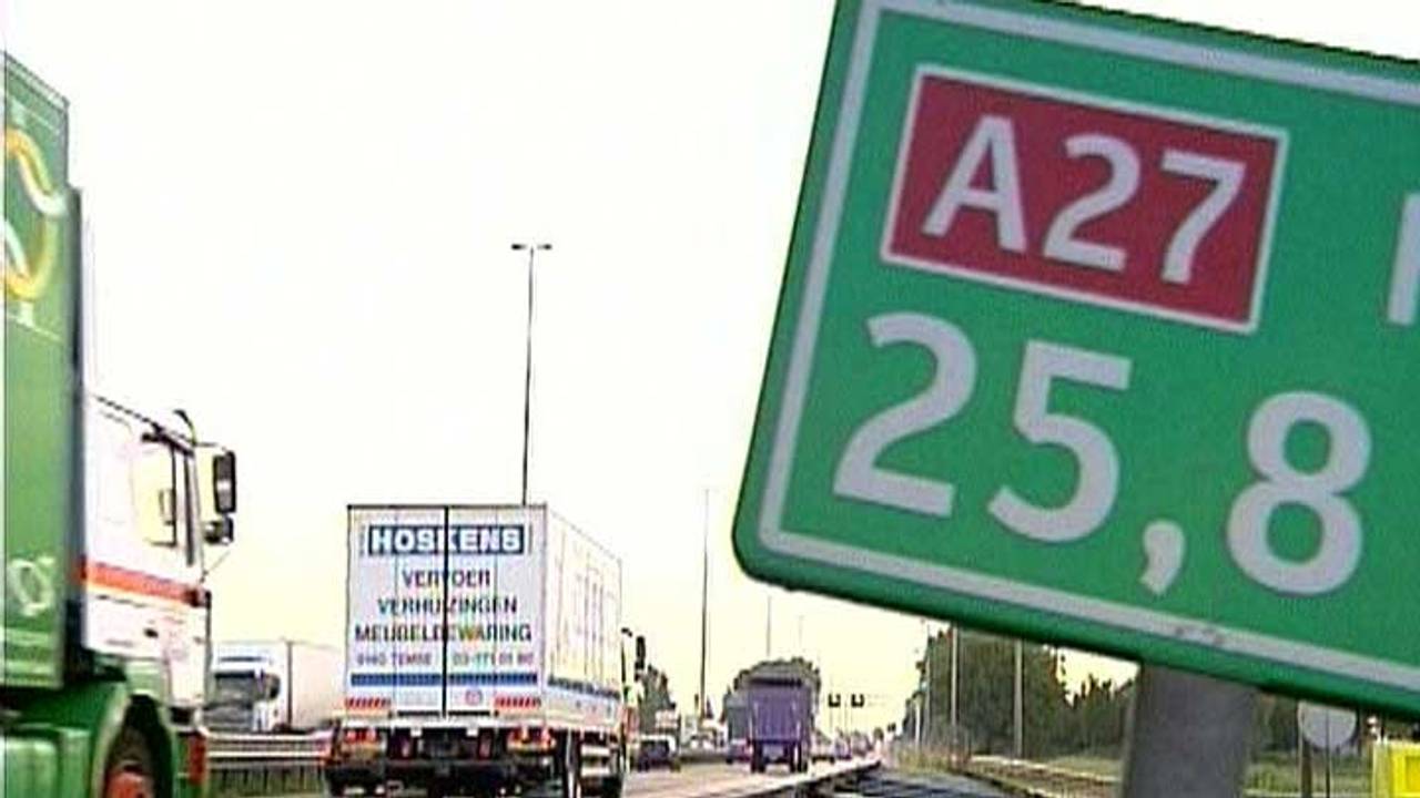 De A27 was een paar uur afgesloten.