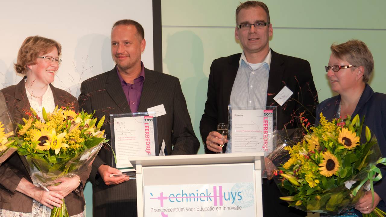 Prijs wordt in ontvangst genomen