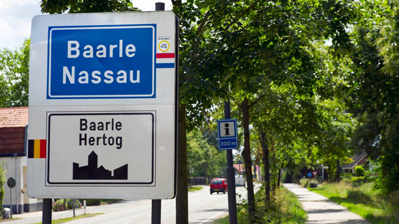 Burgemeester Hendrikx zegt zijn ambt gedag. Foto: ANP