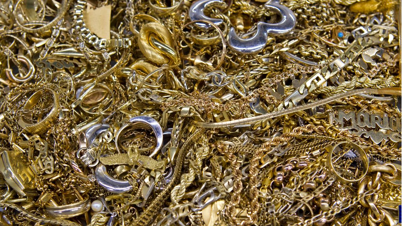 De sieraden komen waarschijnlijk uit verschillende inbraken. (Foto: ANP)
