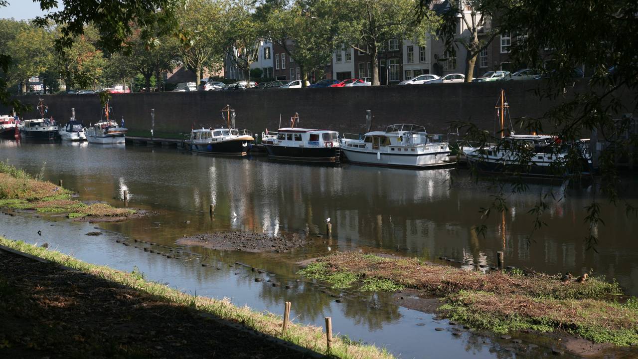 Geen te lange boten in de Bredase Singel
