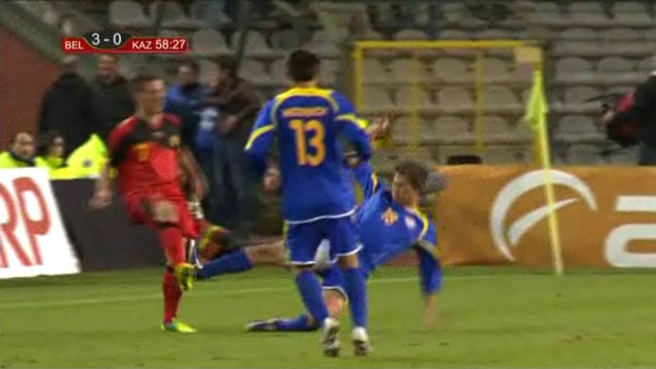 De schandalige overtreding op PSV'er Mertens