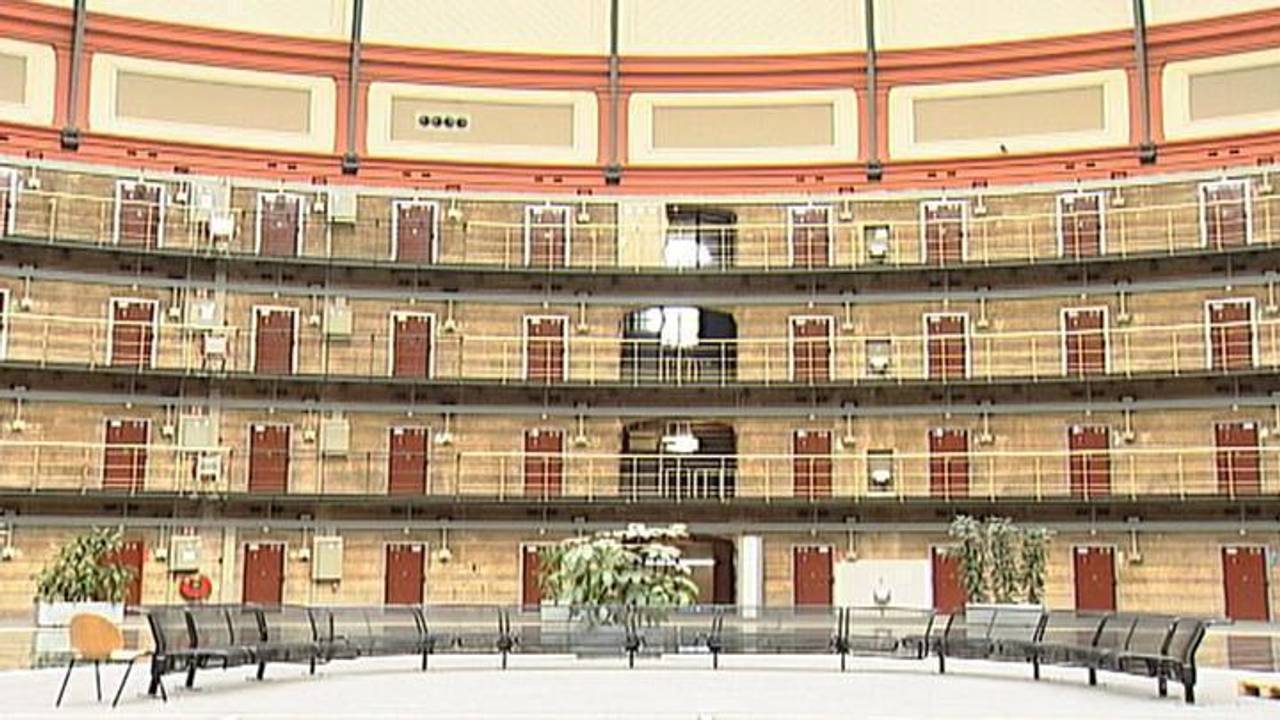 Oud-gevangenisdirecteur pleit voor grondig onderzoek door Kamer