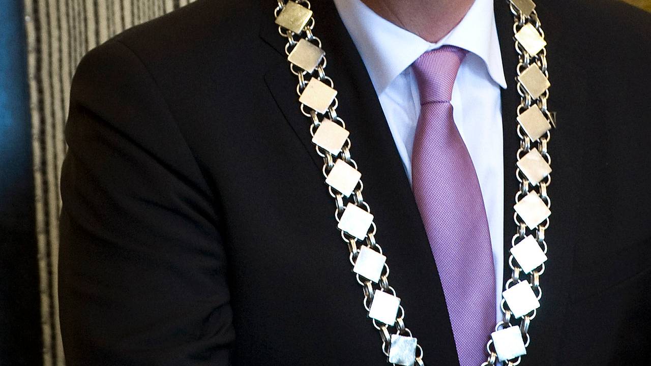 Oud-burgemeester Ton Aarts overleden