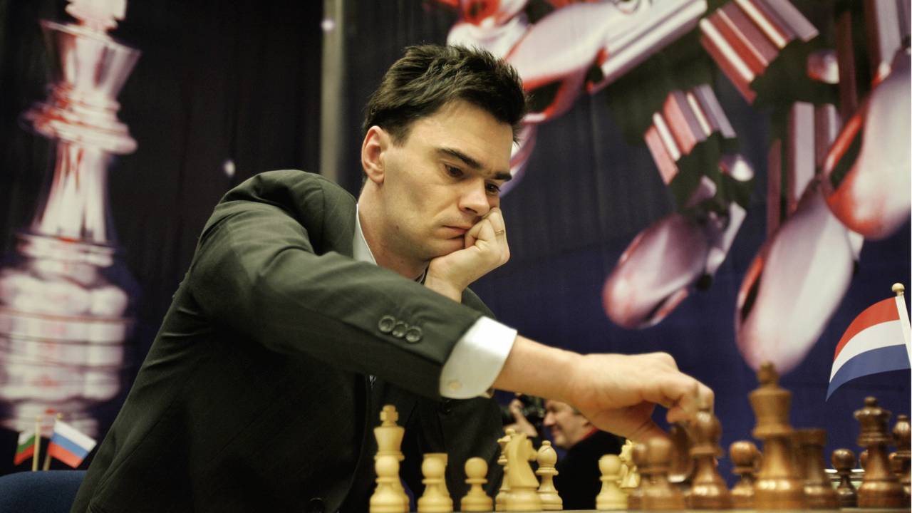 Loek van Wely deelt punt met Anish Giri tijdens schaaktoernooi Wijk aan