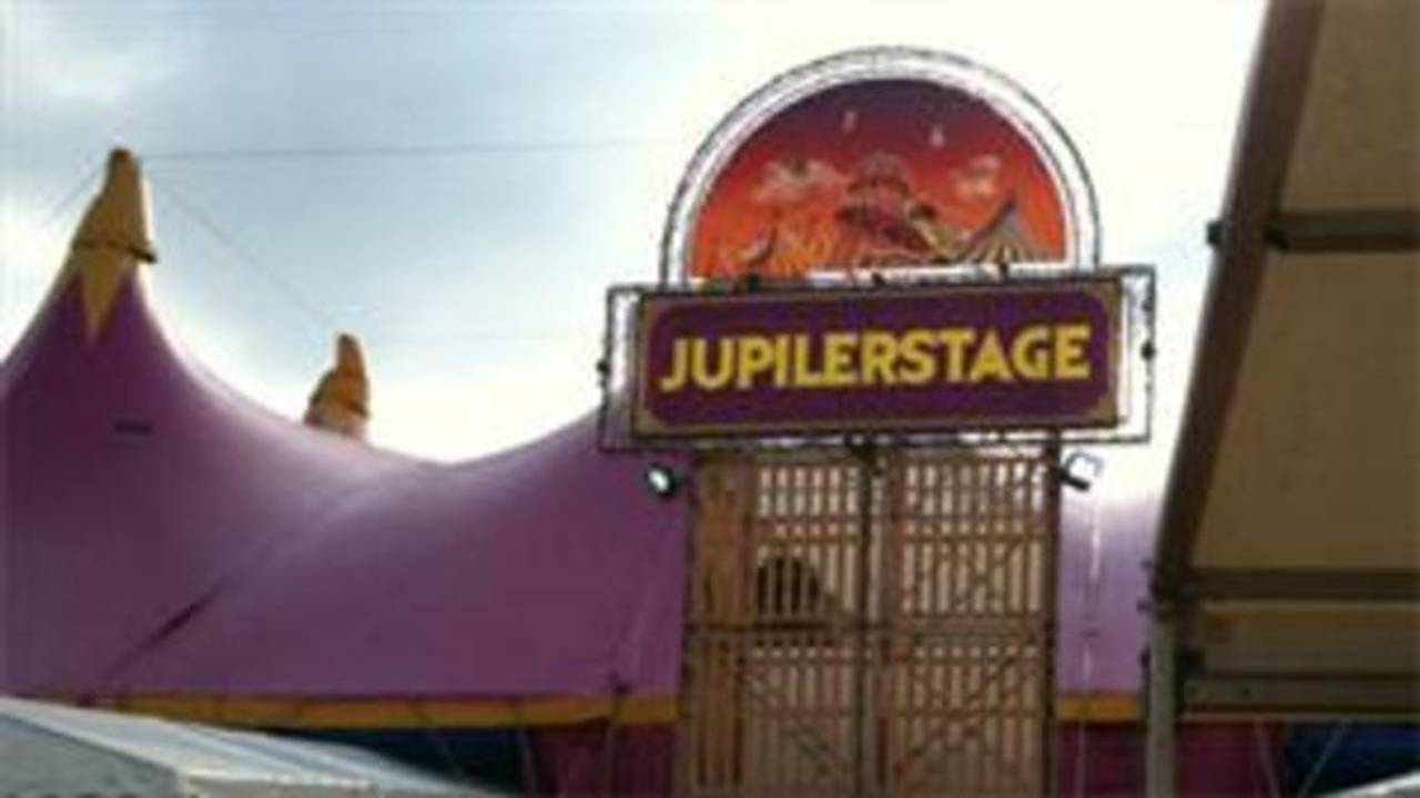 Festyland bestaat uit verschillende podia.