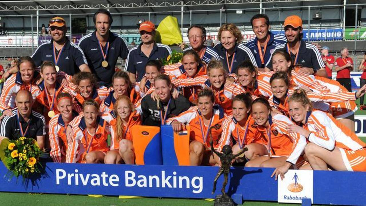 Hockeyvrouwen ontlopen Duitsland (Foto: Henk van Esch)