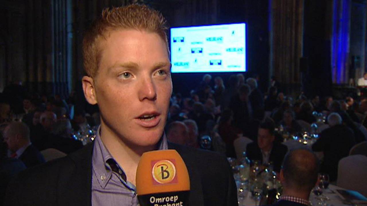 Kruijswijk verspeelt tijd in derde etappe