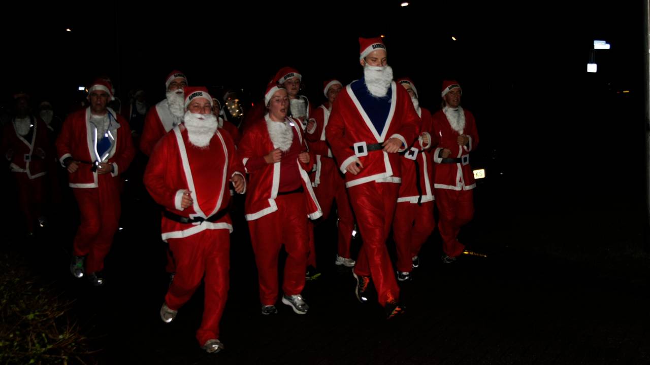 250 kerstmannen- en vrouwen